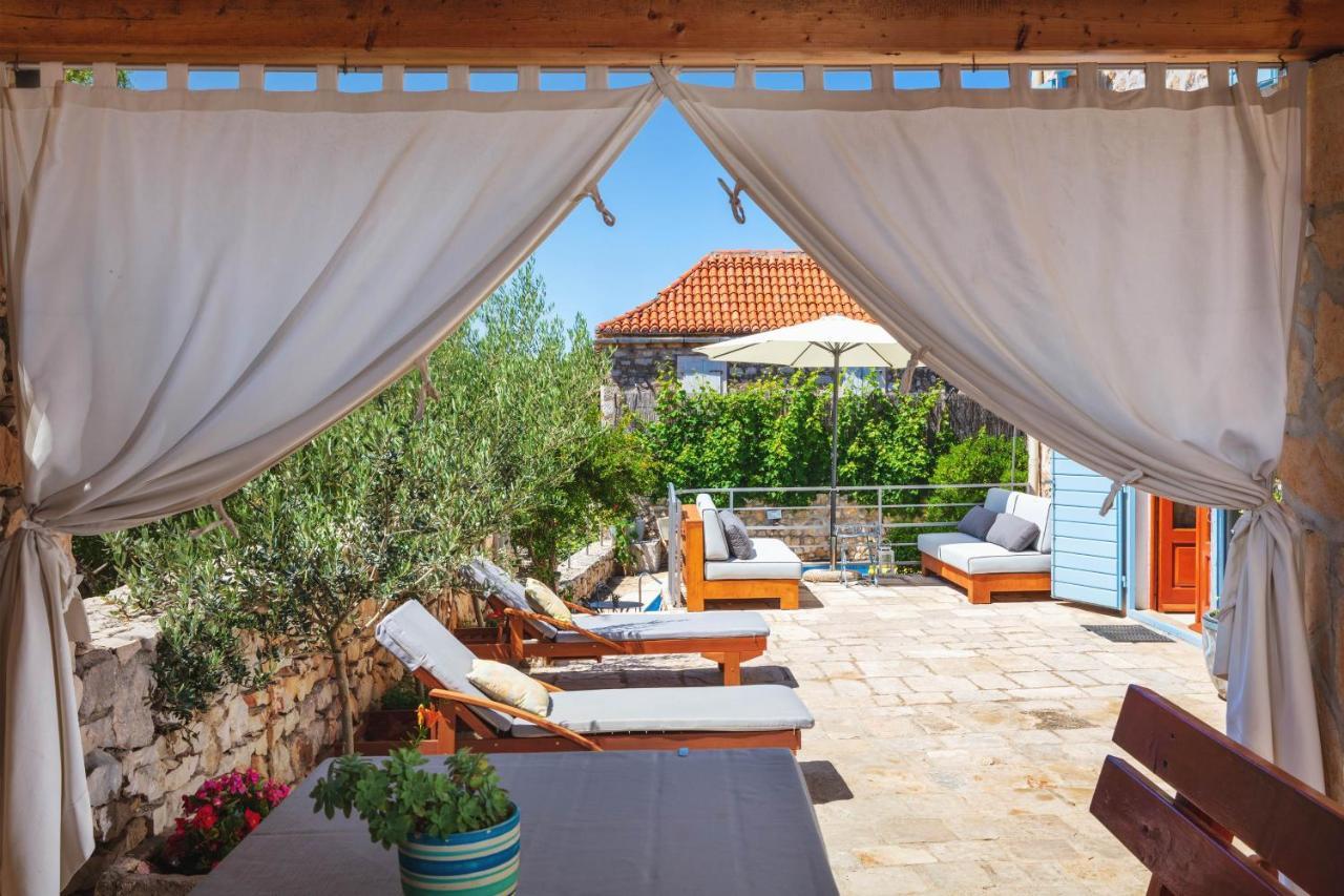 Villa Vicina Heritage Villa For 9,Milna - Close To Restaurants And Shops ภายนอก รูปภาพ