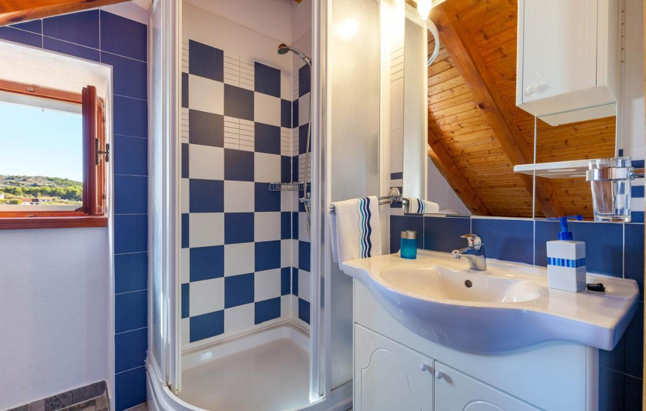 Villa Vicina Heritage Villa For 9,Milna - Close To Restaurants And Shops ภายนอก รูปภาพ